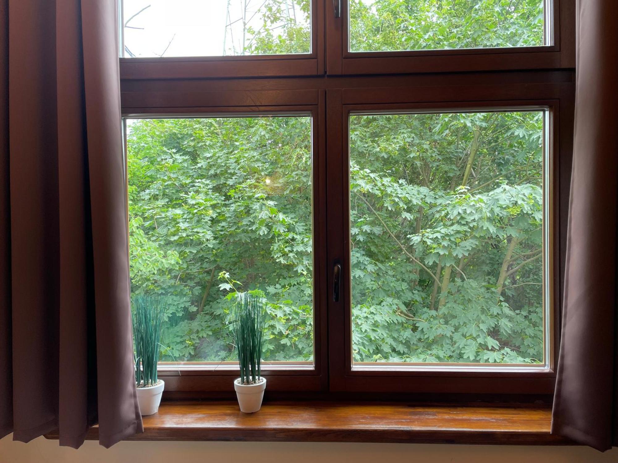 Dworek Oliwski Bed & Breakfast กดัญสก์ ภายนอก รูปภาพ